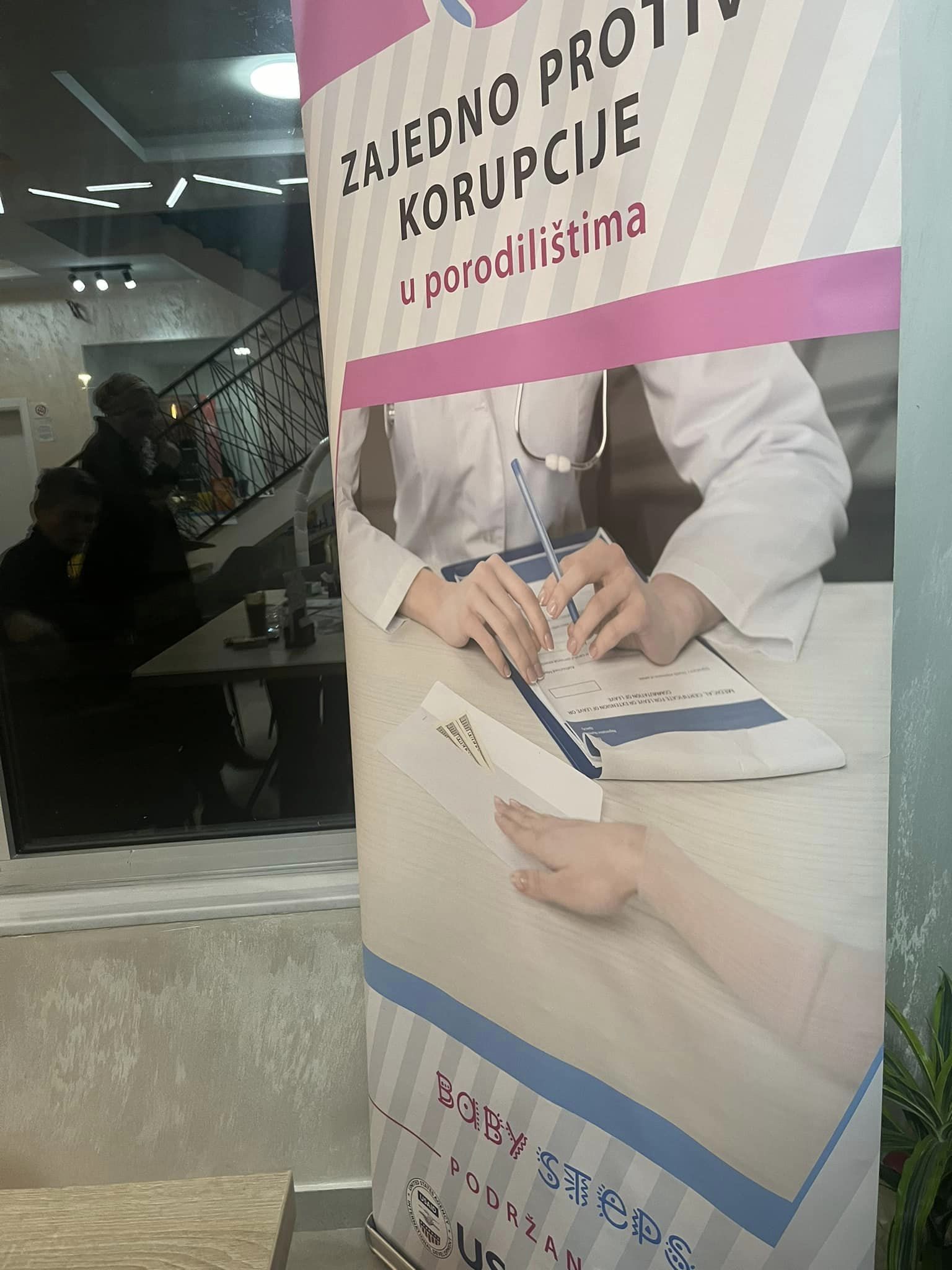 Održan Okrugli sto o temi "Prepoznavanje akušerskog nasilja: Put ka unapređenju zdravstvenih usluga i prevenciji korupcije"